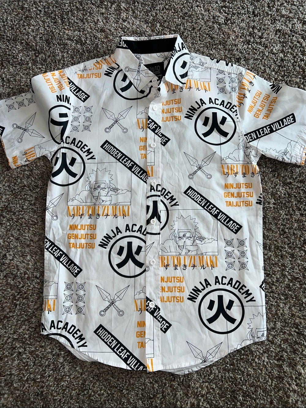 vintage 2002-2007 Naruto Shippuden white all-over print button-down shirt size S